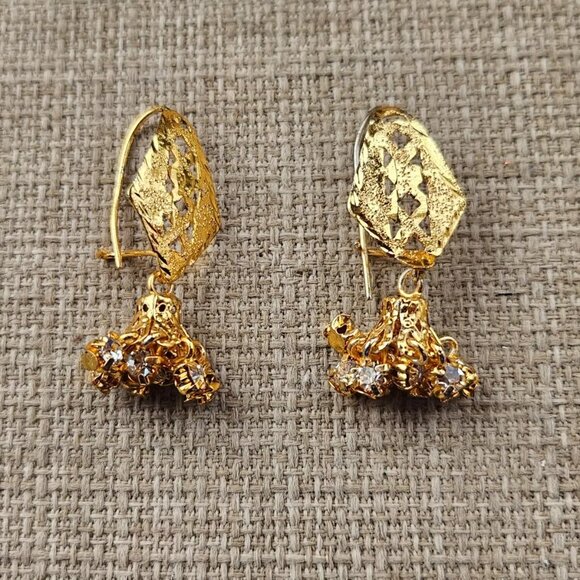 Drop Down Earrings Gold Tone Small Earrings Fashion Jewelry Unbranded - Picture 6 of 11